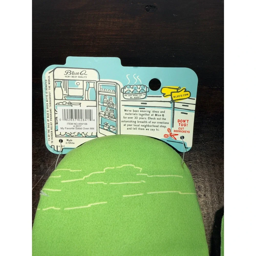 Blue Q My Favorite‎ Salad is Wine Oven Mitt Green Pink Retro Funny Cotton NWT